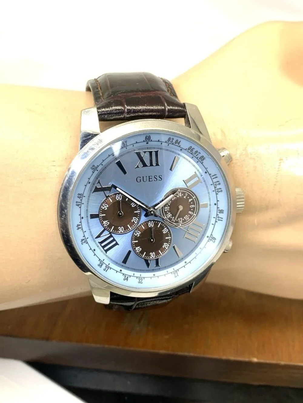 Guess Men's Watch U0380G6 Horizon Quartz Chronograph Blue Dial Leather Band 45mm